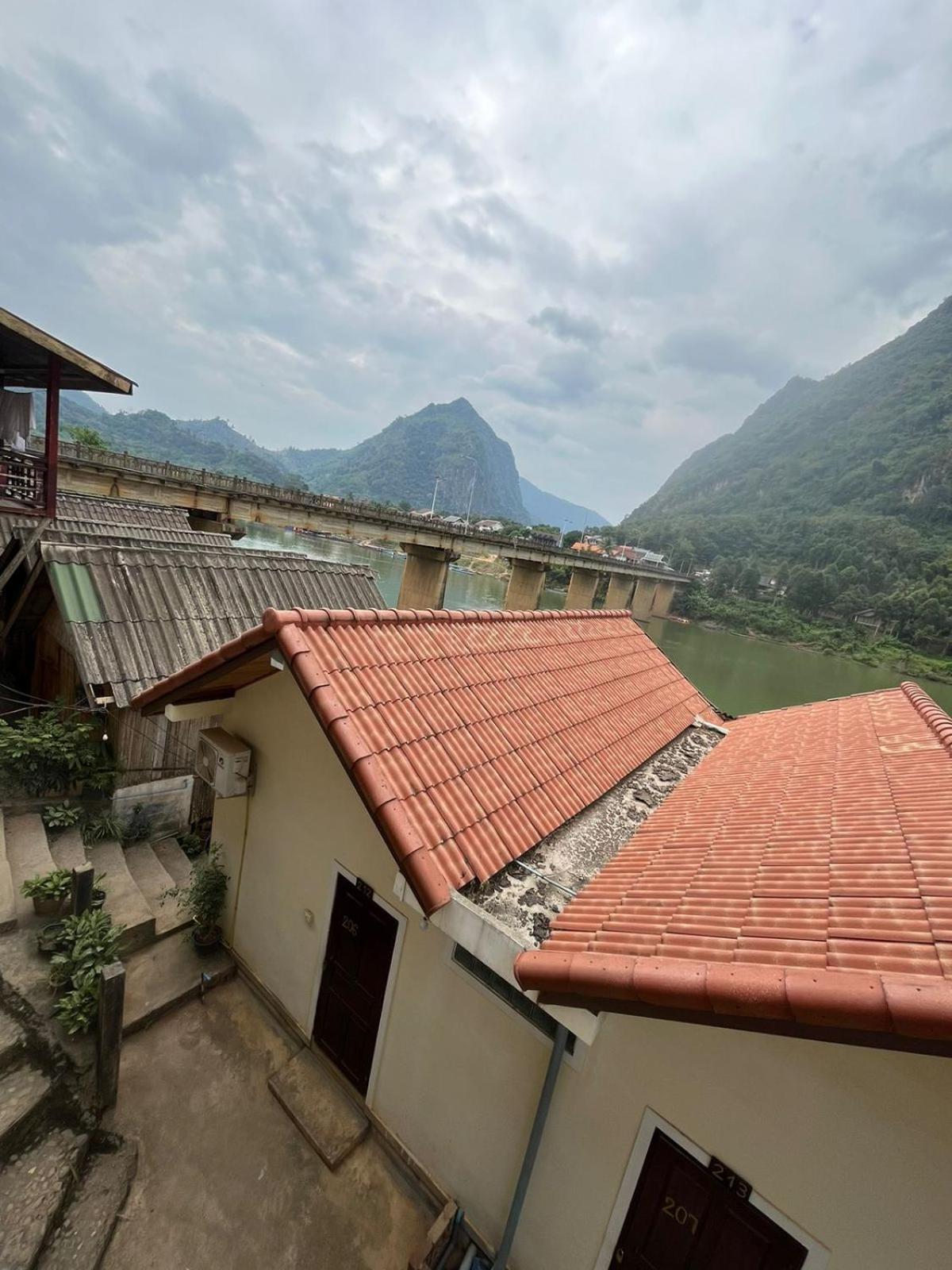 Cam U View Bungalow Hotel Nong Khiaw Exterior photo
